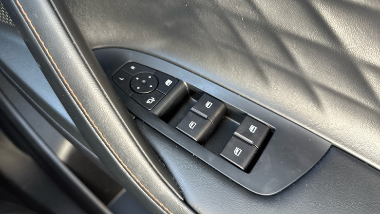 MG HS 1.5 T-GDI Trophy 5dr Petrol Hatchback